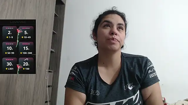 Snapshot of Anne_purple chatting on 24, 10, 2025 Anne purple online show from 24, 10, 2025