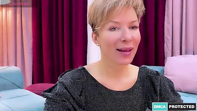 UrGoddessJenny online show from 2, 1, 2025