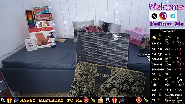 SofiaMadisson online show from 4, 2, 2025