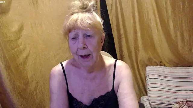 Snapshot of _Estelitta_5 chatting on 15, 10, 2025  Estelitta 5 online show from 15, 10, 2025
