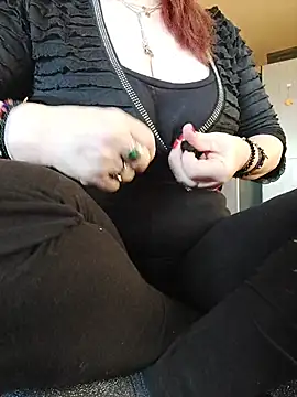 Tinaa Love69 online show from 25, 2, 2026