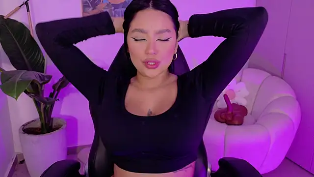 sarawinstone online show from 21, 12, 2025