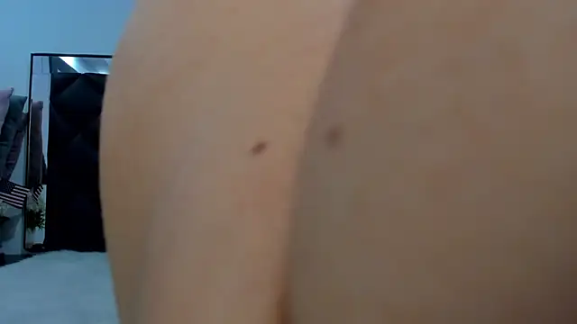 Sara Thompsoon online show from 15, 12, 2024