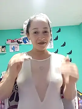 Snapshot of emilypoppy3 chatting on 21, 10, 2025 emilypoppy3 online show from 21, 10, 2025