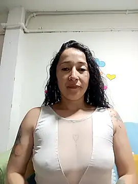 Snapshot of emilypoppy3 chatting on 27, 10, 2025 emilypoppy3 online show from 27, 10, 2025