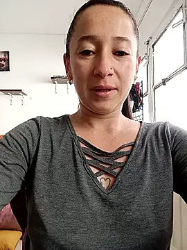 Snapshot of emilypoppy3 chatting on 8, 1, 2026 emilypoppy3 online show from 8, 1, 2026