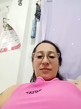 Snapshot of emilypoppy3 chatting on 14, 4, 2026 emilypoppy3 online show from 14, 4, 2026