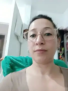 Snapshot of emilypoppy3 chatting on 1, 7, 2026 emilypoppy3 online show from 1, 7, 2026