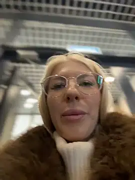 Snapshot of NewLale chatting on 20, 2, 2026 NewLale online show from 20, 2, 2026