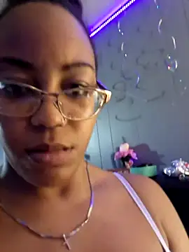 Snapshot of samone9 chatting on 14, 2, 2025 samone9 online show from 14, 2, 2025