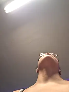 Snapshot of samone9 chatting on 2, 3, 2025 samone9 online show from 2, 3, 2025