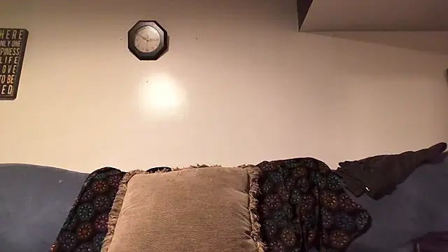 Snapshot of samone9 chatting on 16, 10, 2025 samone9 online show from 16, 10, 2025