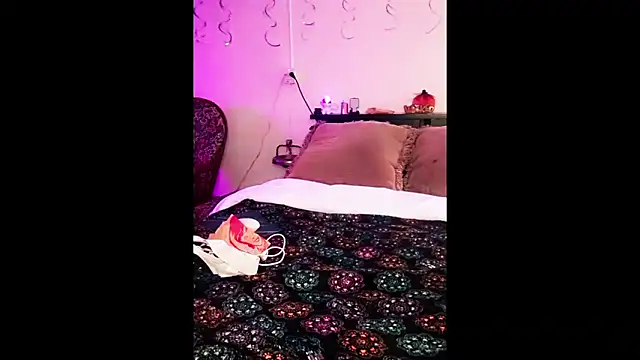 Snapshot of samone9 chatting on 25, 10, 2025 samone9 online show from 25, 10, 2025