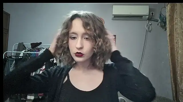 Snapshot of JoannaTompson chatting on 13, 12, 2024 JoannaTompson online show from 13, 12, 2024