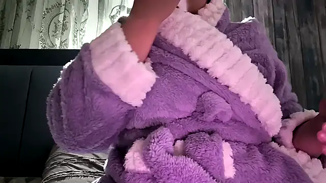 Snapshot of SEXY-ZENA chatting on 8, 10, 2025 SEXY-ZENA online show from 8, 10, 2025