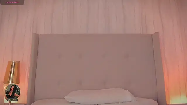 kaylarossi online show from 15, 4, 2026