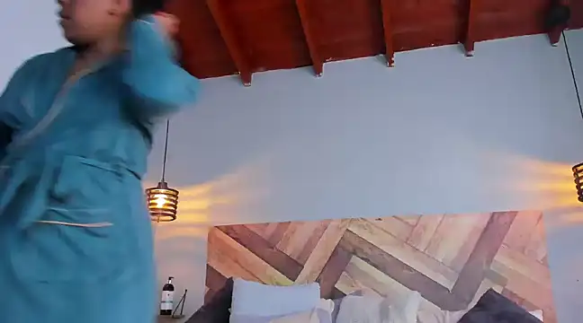 Snapshot of EmmilyBrant chatting on 22, 2, 2025 EmmilyBrant online show from 22, 2, 2025