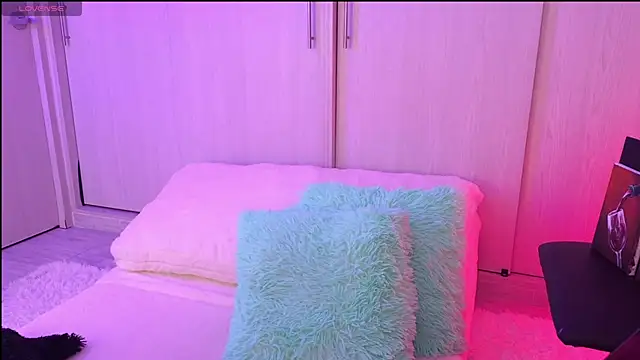 Yues050600 online show from 18, 2, 2025