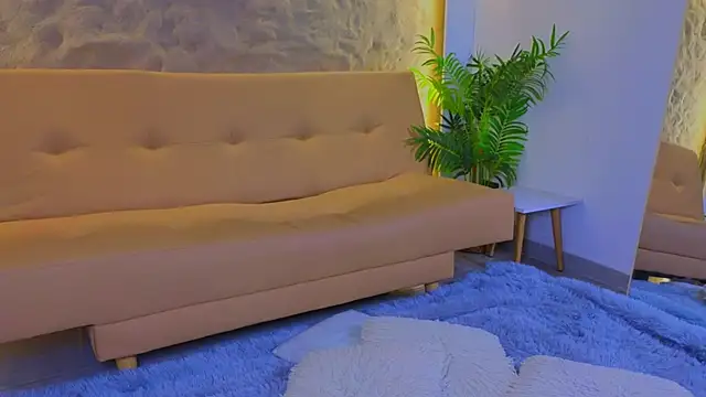 Snapshot of Isa__Blanc chatting on 25, 9, 2025 Isa Blanc online show from 25, 9, 2025
