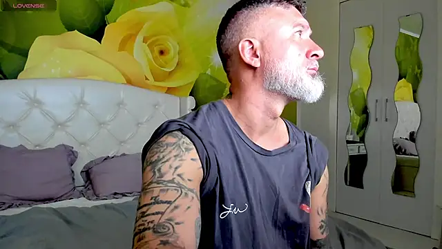 BlowMyXXL online show from 21, 10, 2025