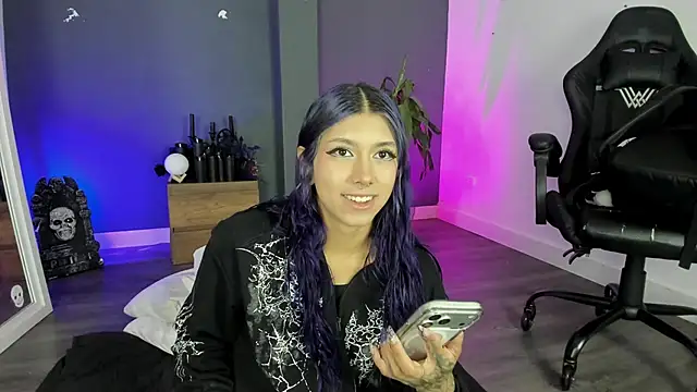Raven Witch  online show from 29, 6, 2026