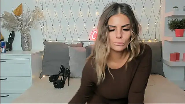 Snapshot of CassyCain chatting on 20, 12, 2024 CassyCain online show from 20, 12, 2024