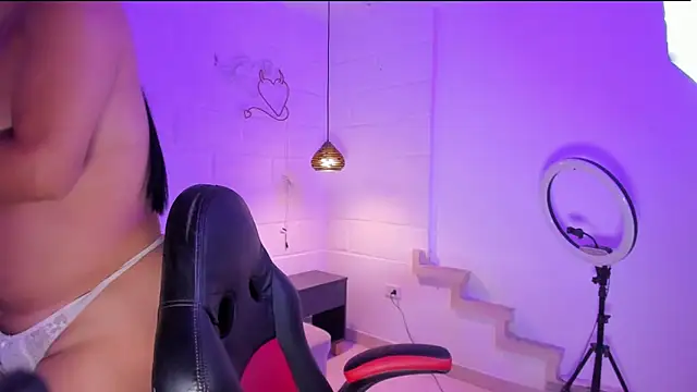 sarajhonson dl online show from 18, 2, 2026