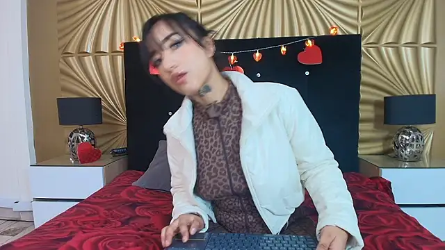 emmily keller19 online show from 5, 2, 2026