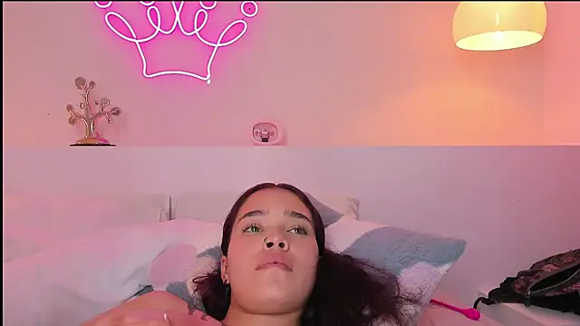 Snapshot of violeth_hill chatting on 9, 1, 2025 violeth hill online show from 9, 1, 2025