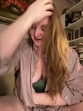 GingerSnap33 online show from 5, 3, 2026