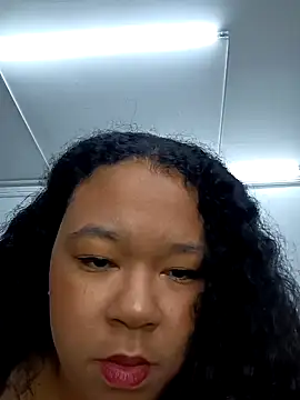 Snapshot of XMara chatting on 7, 1, 2025 XMara online show from 7, 1, 2025