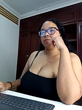 Snapshot of XMara chatting on 31, 1, 2025 XMara online show from 31, 1, 2025