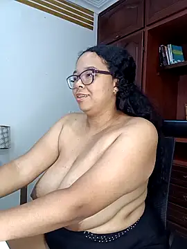 Snapshot of XMara chatting on 11, 2, 2025 XMara online show from 11, 2, 2025