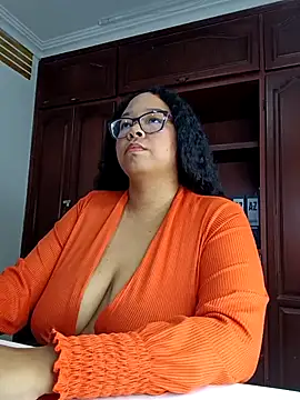 Snapshot of XMara chatting on 21, 2, 2025 XMara online show from 21, 2, 2025