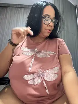 Snapshot of XMara chatting on 24, 9, 2025 XMara online show from 24, 9, 2025