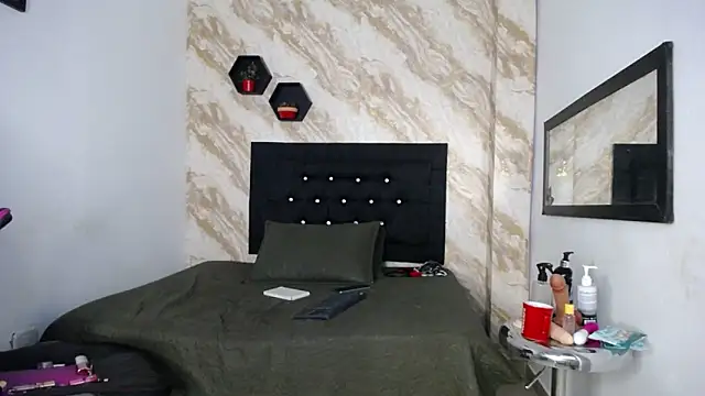 issa  love online show from 30, 5, 2026