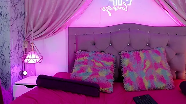 Snapshot of SexyJuliii21 chatting on 7, 12, 2024 SexyJuliii21 online show from 7, 12, 2024