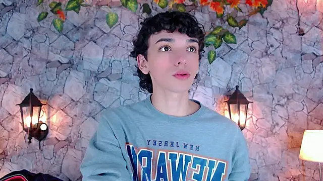 Snapshot of SexyJuliii21 chatting on 12, 1, 2025 SexyJuliii21 online show from 12, 1, 2025