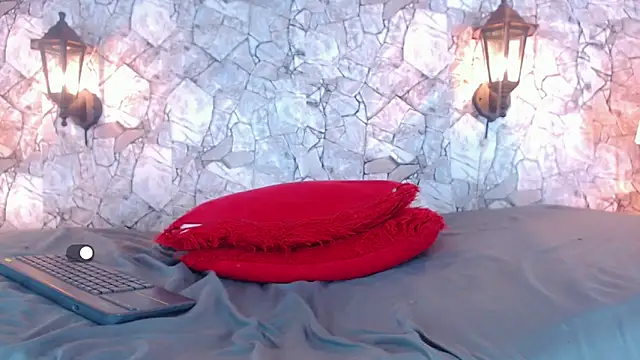 Snapshot of SexyJuliii21 chatting on 12, 1, 2025 SexyJuliii21 online show from 12, 1, 2025