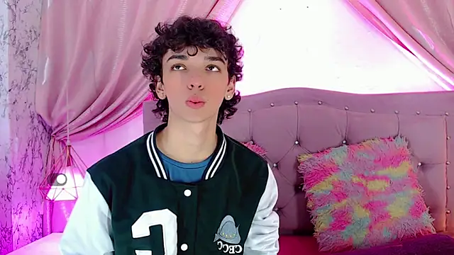 Snapshot of SexyJuliii21 chatting on 27, 1, 2025 SexyJuliii21 online show from 27, 1, 2025