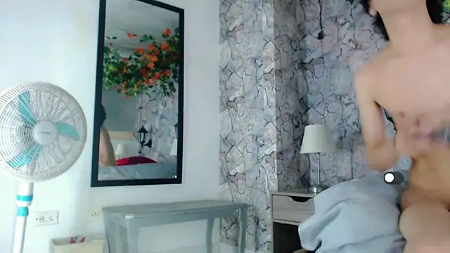 Snapshot of SexyJuliii21 chatting on 4, 2, 2025 SexyJuliii21 online show from 4, 2, 2025