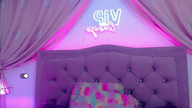 Snapshot of SexyJuliii21 chatting on 27, 2, 2025 SexyJuliii21 online show from 27, 2, 2025