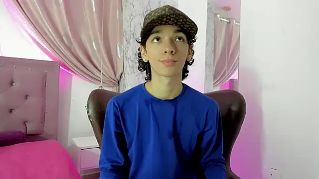 Snapshot of SexyJuliii21 chatting on 15, 3, 2025 SexyJuliii21 online show from 15, 3, 2025