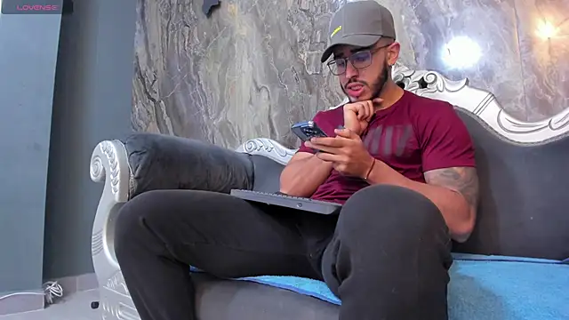 Liam Kleiin online show from 22, 3, 2025