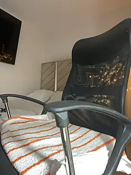 kellya  online show from 23, 3, 2025