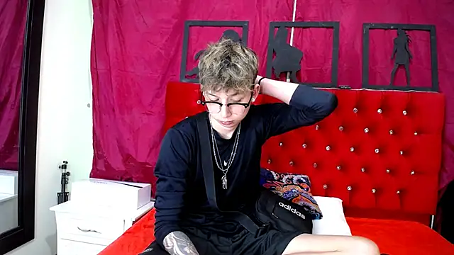  Thomas hot  online show from 16, 2, 2025