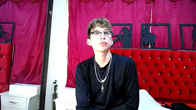  Thomas hot  online show from 16, 2, 2025