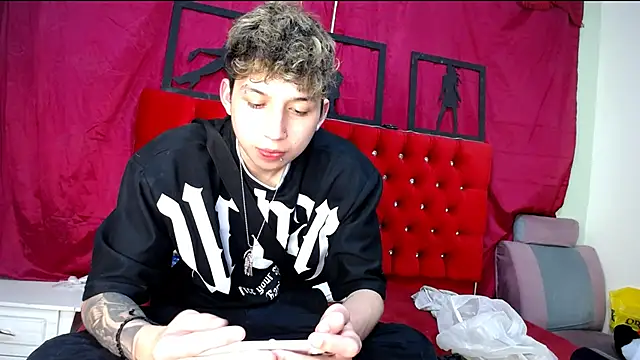  Thomas hot  online show from 26, 2, 2025