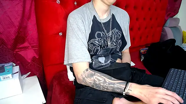  Thomas hot  online show from 19, 3, 2025