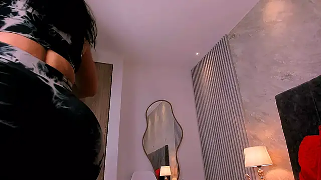 Snapshot of lola__sweetx chatting on 18, 2, 2025 lola sweetx online show from 18, 2, 2025